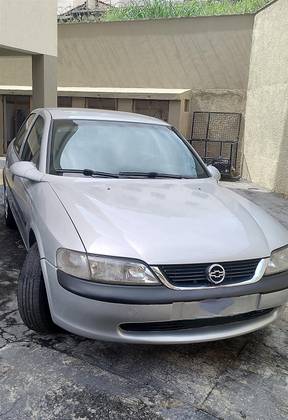 CHEVROLET VECTRA 2.0 MPFI GL 8V GASOLINA 4P MANUAL CHEVROLET VECTRA 2.0 MPFI GL 8V GASOLINA 4P MANUAL